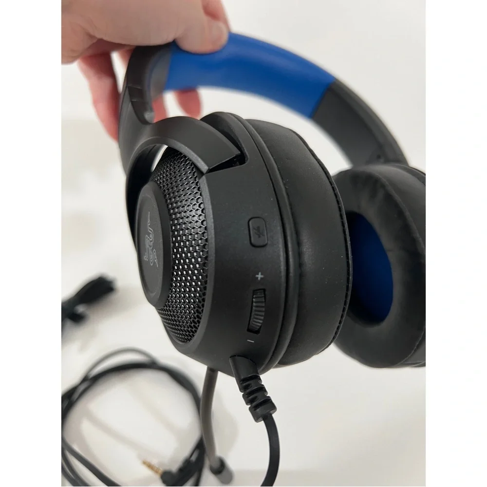 Razer Kraken X Ultralight Gaming Headset: 7.1 Surround Sound Black/Blue w/ Mic